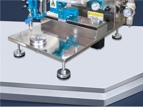 青岛全自动点胶机设备在市场中占据的地位